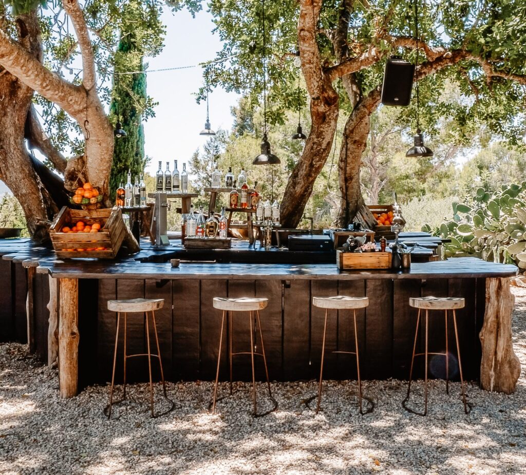 outdoor kitchen